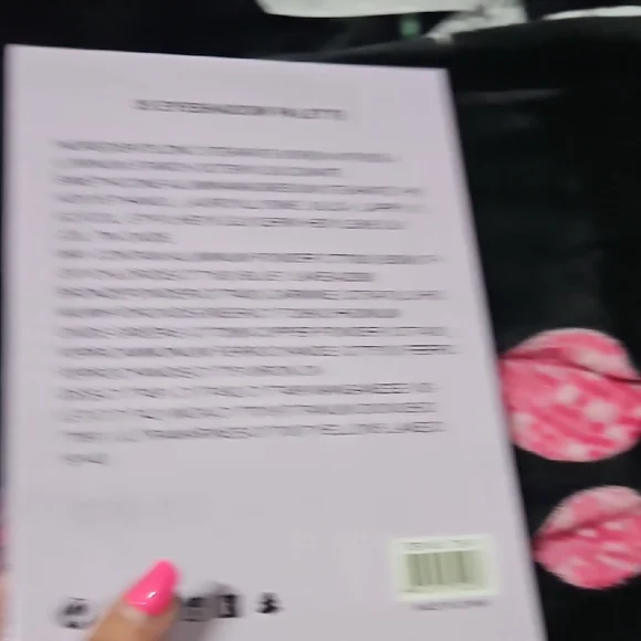 Pink My Melody Eyeshadow Pellette - Picture 4 of 5